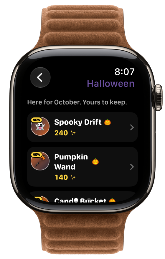 Apple Watch의 스파크 상점, 맨 위에 핼러윈 아이템이 놓여 있어요